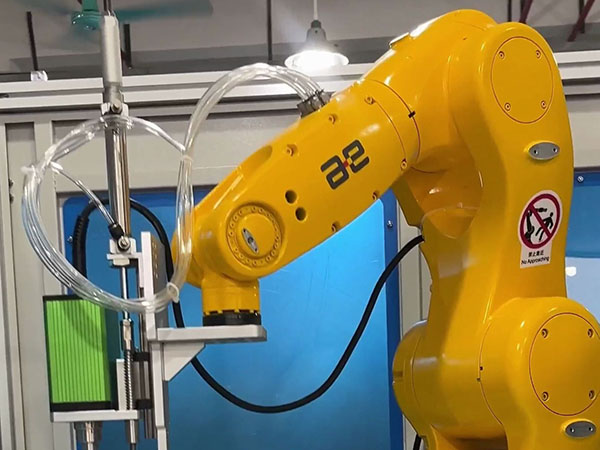 机械臂锁付螺丝，精准、快速、替代人工，好投入、快回报！