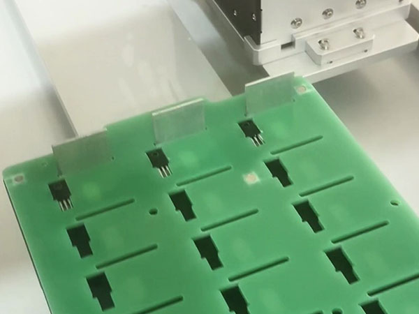 博贝自动螺丝机，锁散热片螺丝案例~高效锁付，扭矩控制精准！