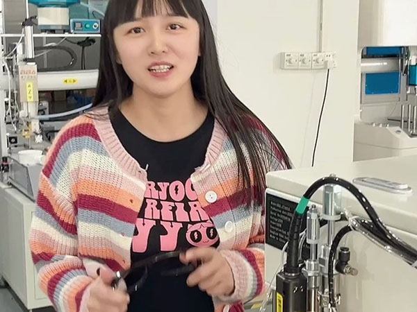 博贝脚踏式螺丝机，锁眼镜M1.4螺丝